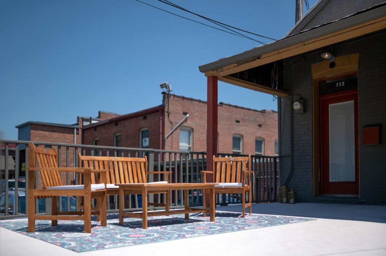 115 N Main Huge 2 Bedroom Unit On Main Street Saint Charles Exterior photo